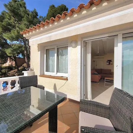 Feriehus La Marina